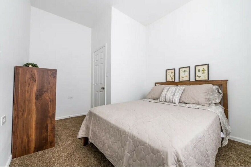 More Photos Of 5501 W Washington Blvd, Chicago Apartments For Sale