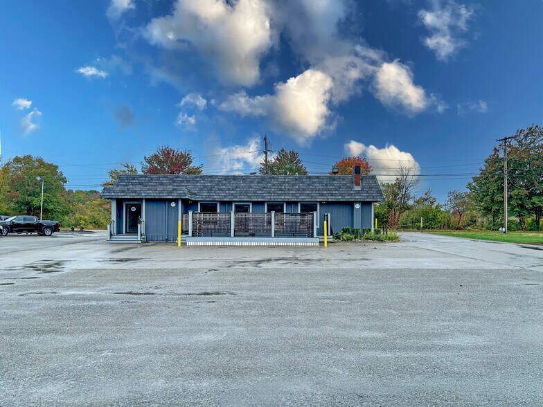 Primary Photo Of 601 Neponset St, Canton Restaurant For Sale