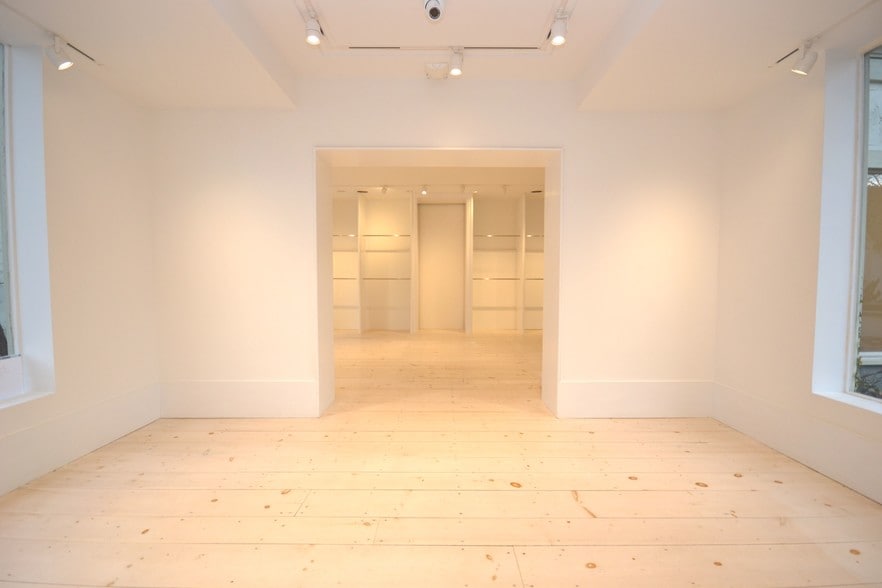 More Photos Of 38 Jobs Ln, Southampton General Retail For Lease