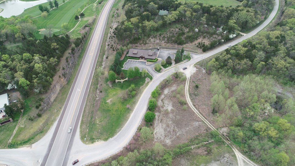 More Photos Of 80 Old Fifty Four Rd, Camdenton Office For Sale