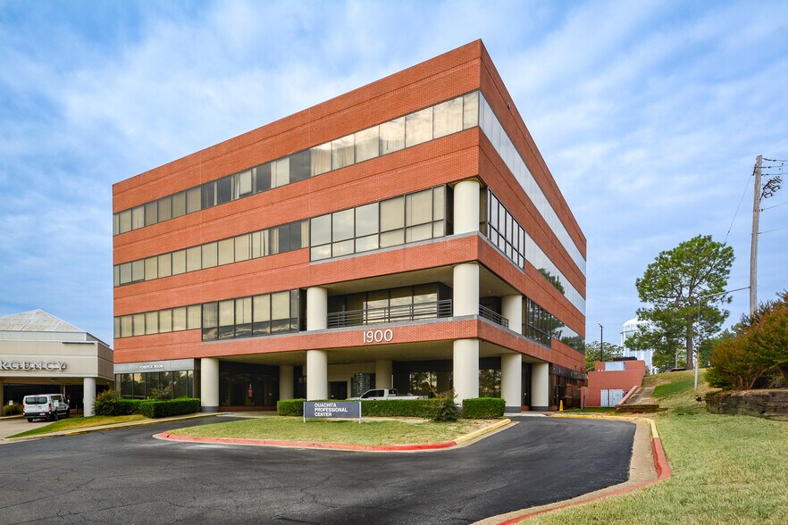 Primary Photo Of 1900 Malvern Ave, Hot Springs Hospital For Sale