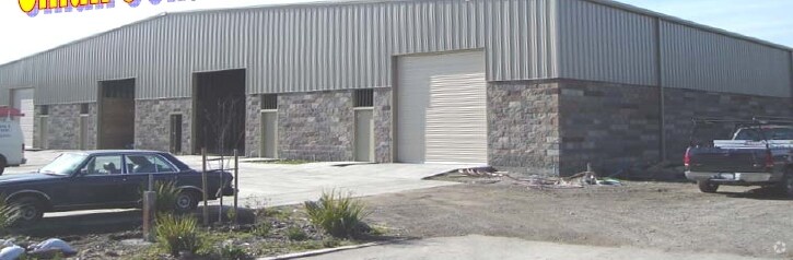 More Photos Of 2258 Central St, Richmond Warehouse For Lease