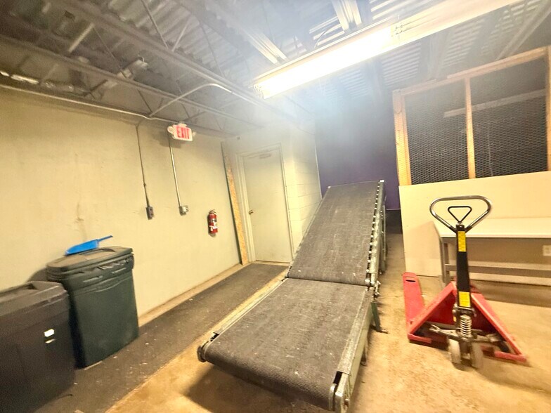 More Photos Of 200 E Lafayette St, Bloomington Service For Sale