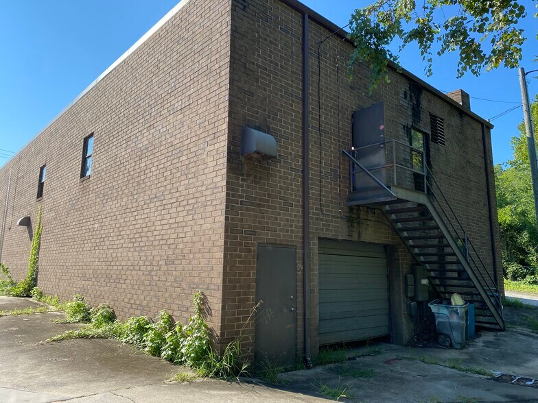 More Photos Of 1225 Montlieu Ave, High Point General Retail For Sale