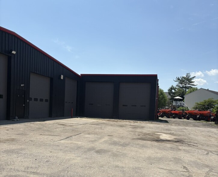 More Photos Of 1100 Warren Ave, East Providence Auto Dealership For Sale