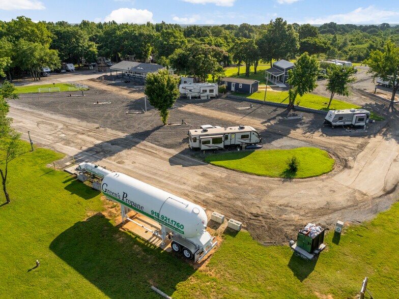 More Photos Of 6476 N 35th St W, Porter Trailer Camper Park For Sale