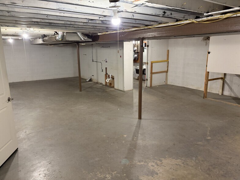 More Photos Of 27051 Southfield Rd, Lathrup Village Freestanding For Sale