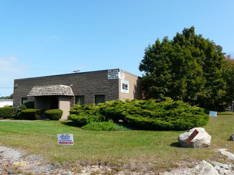 More Photos Of 1643-1667 Central St, Stoughton Warehouse For Lease