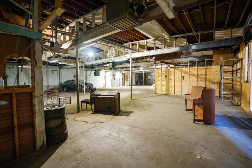 More Photos Of 1125 Mitchell Rd, Schenectady Warehouse For Sale