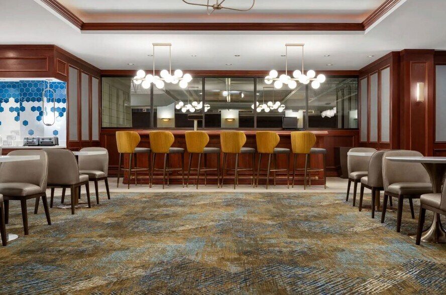 More Photos Of 5217 E Terrace Dr, Madison Hotel For Sale