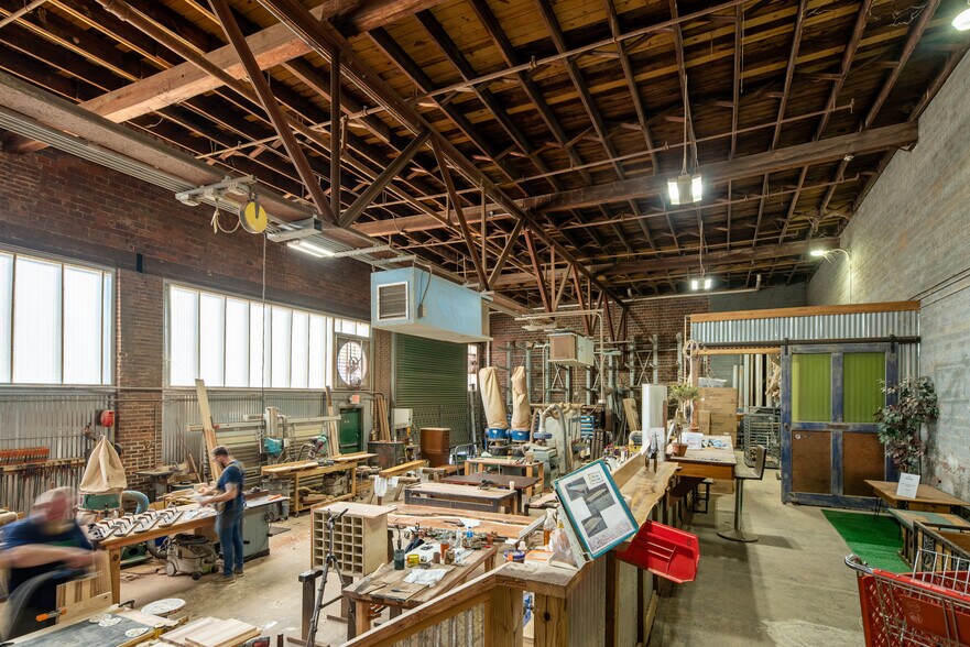 More Photos Of 106 Stockton St, Jacksonville Warehouse For Lease