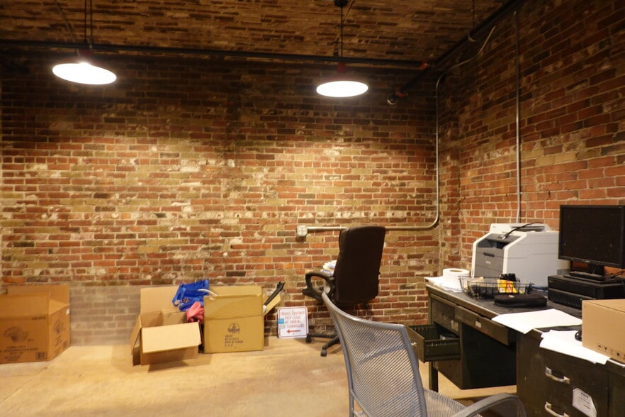 More Photos Of 11 Brown St, Portland Restaurant For Sale