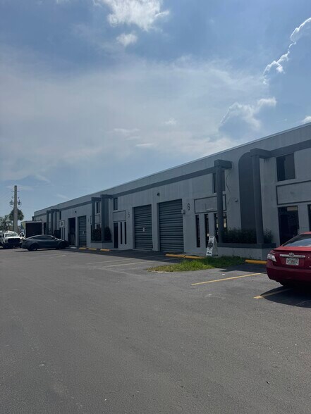 More Photos Of 2495 W 80th St, Hialeah Warehouse For Lease