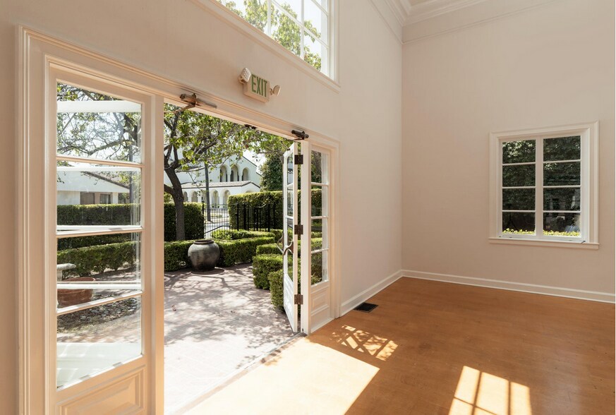 More Photos Of 1600 Santa Barbara St, Santa Barbara Office For Sale