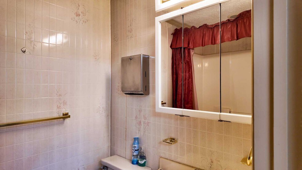 More Photos Of 11763 N Us-319, Thomasville Manufacturing For Sale