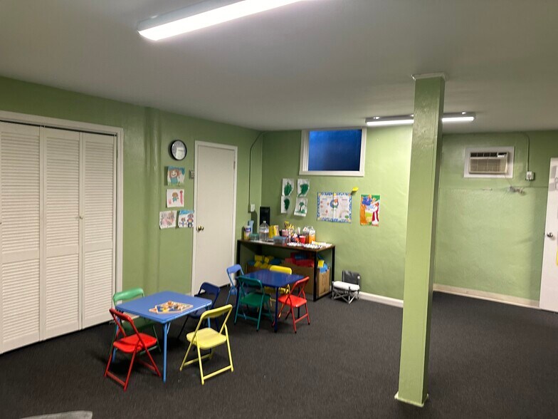 More Photos Of 1001 W Noble Ave, Visalia Specialty For Sale