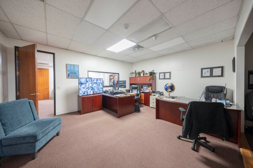 More Photos Of 910 N Amelia Ave, San Dimas Office For Lease