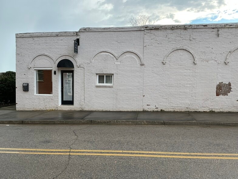 More Photos Of 124 Confederate St, Fort Mill Storefront For Sale