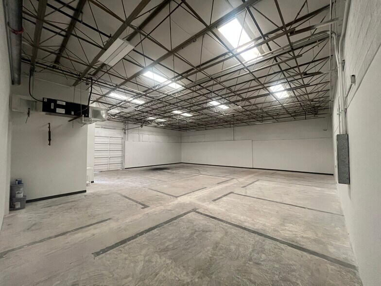 More Photos Of 963 N Burnt Hickory Rd, Douglasville Unknown For Lease