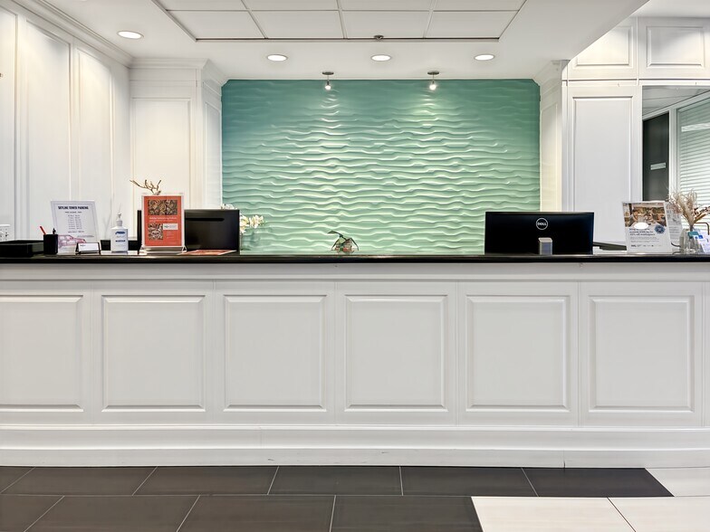 More Photos Of 10900 NE 4th St, Bellevue Coworking Space