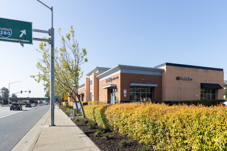 More Photos Of 1050 Admiral Ct, San Bruno Storefront For Lease