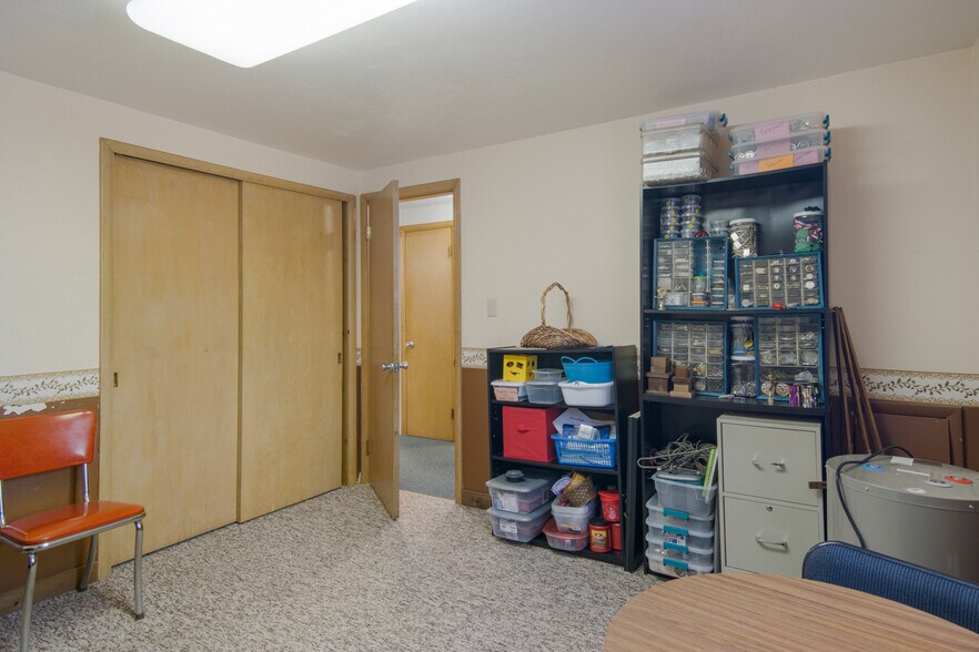 More Photos Of 1070 W Houghton Lake Dr, Prudenville Medical For Sale