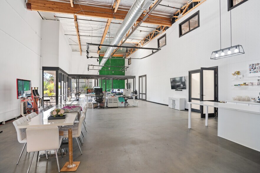 More Photos Of 4136 Avenida De La Plata, Oceanside Manufacturing For Lease