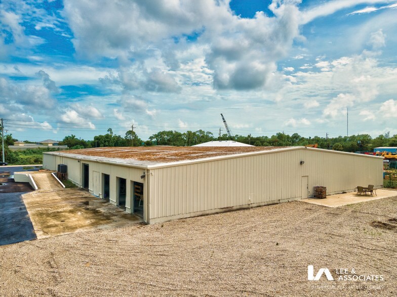 More Photos Of 10980 Enterprise Ave, Bonita Springs Warehouse For Lease