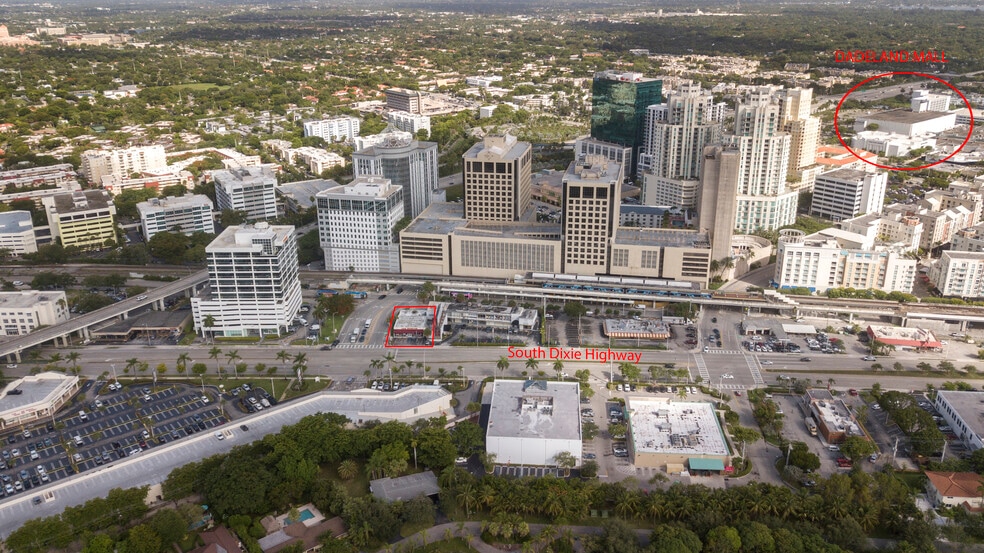 More Photos Of 9308 S Dixie Hwy, Miami Freestanding For Lease
