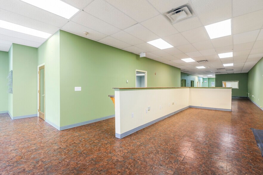 More Photos Of 91 Main St, Woodbridge Storefront For Lease