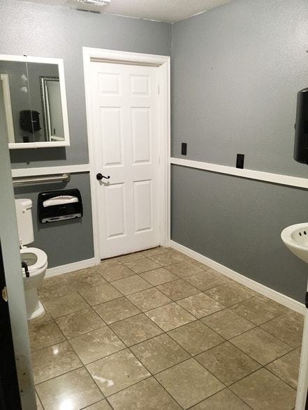 More Photos Of 7522-7524 Walnut Dr, Citrus Heights Freestanding For Sale