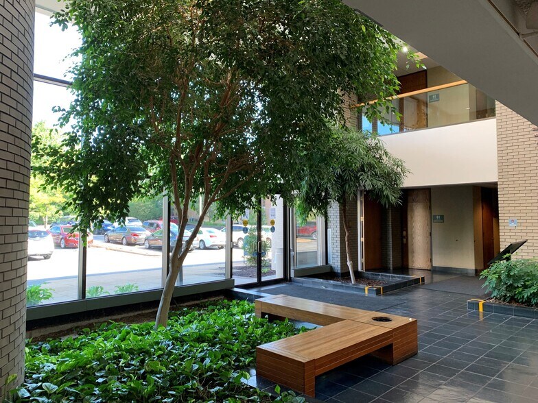 More Photos Of 11709 Old Ballas Rd, Creve Coeur Medical For Sale