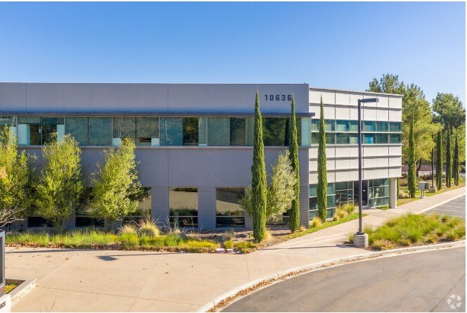 More Photos Of 10636 Scripps Summit Ct, San Diego Research And Development For Lease