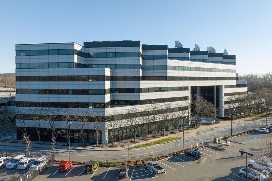 More Photos Of 300-500 Frank W Burr Blvd, Teaneck Unknown For Lease
