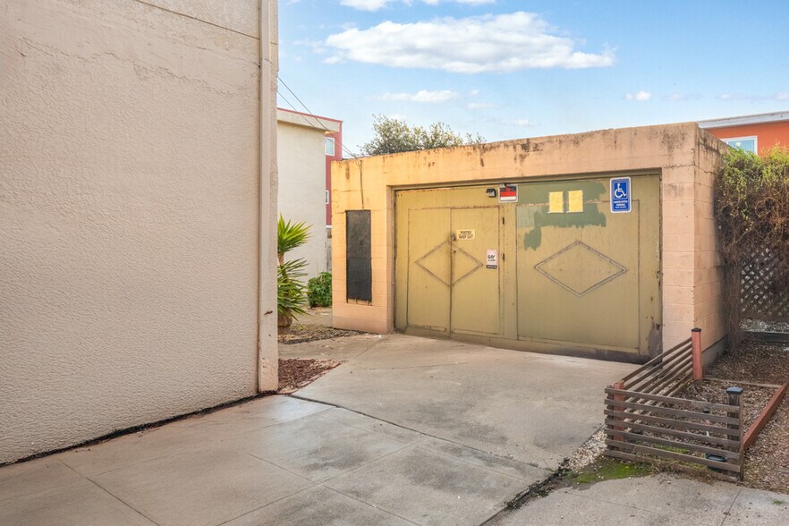 More Photos Of 2920-2922 Stanton St, Berkeley Apartments For Sale