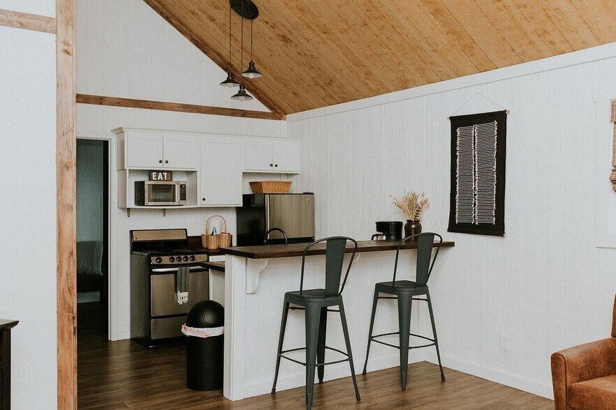 More Photos Of 896 Wilderness Rd, Mammoth Cave All Leisure For Sale