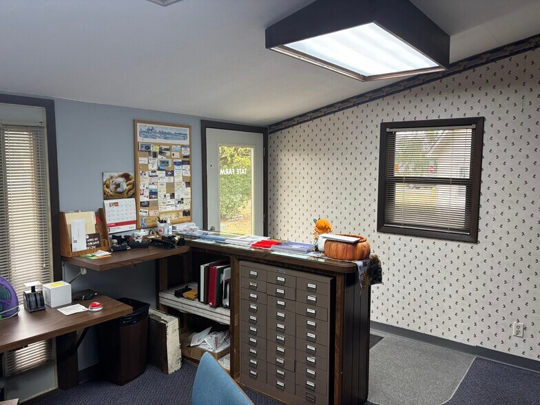 More Photos Of 2901 N Granville Ave, Muncie Freestanding For Sale