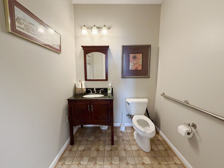 More Photos Of 303-309 S Main St, Bel Air Office For Lease