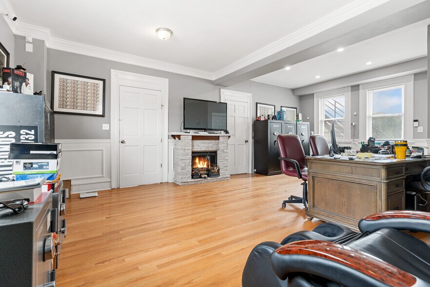 More Photos Of 285 Congress St, Bridgeport Office For Sale