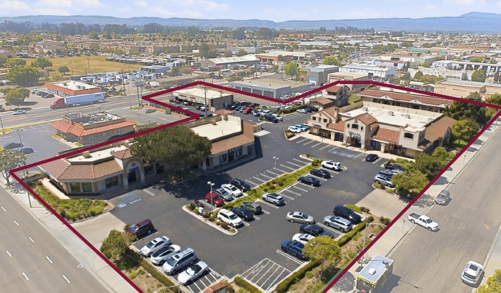 Primary Photo Of , Santa Maria General Retail For Sale