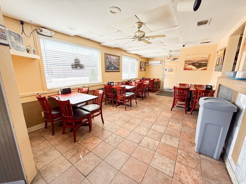 More Photos Of 2 Berlin Rd, Lindenwold General Retail For Sale