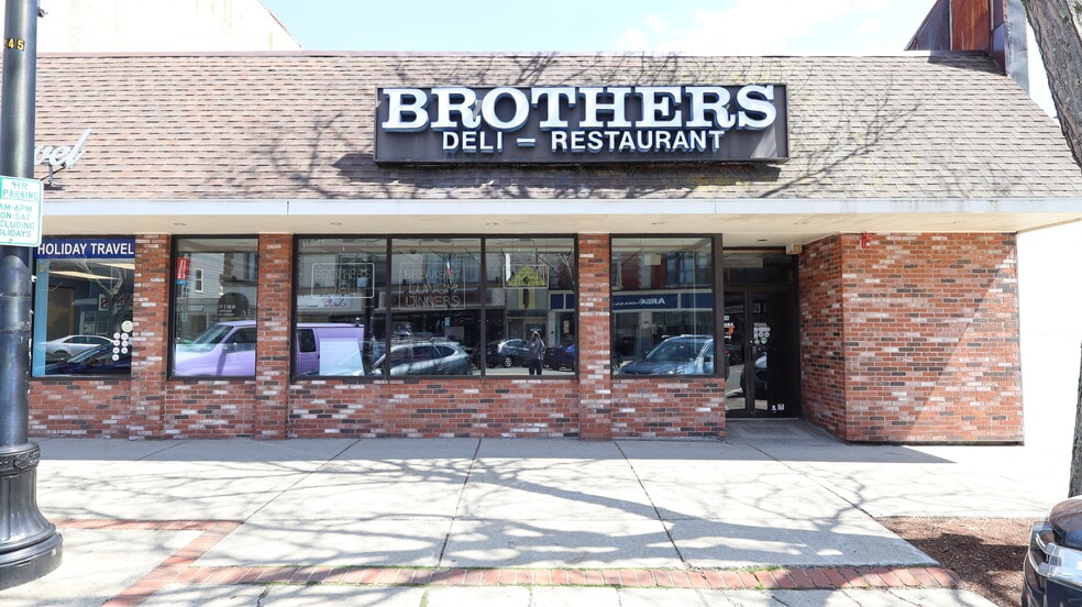 More Photos Of 402-406 Main St, Wakefield Restaurant For Lease
