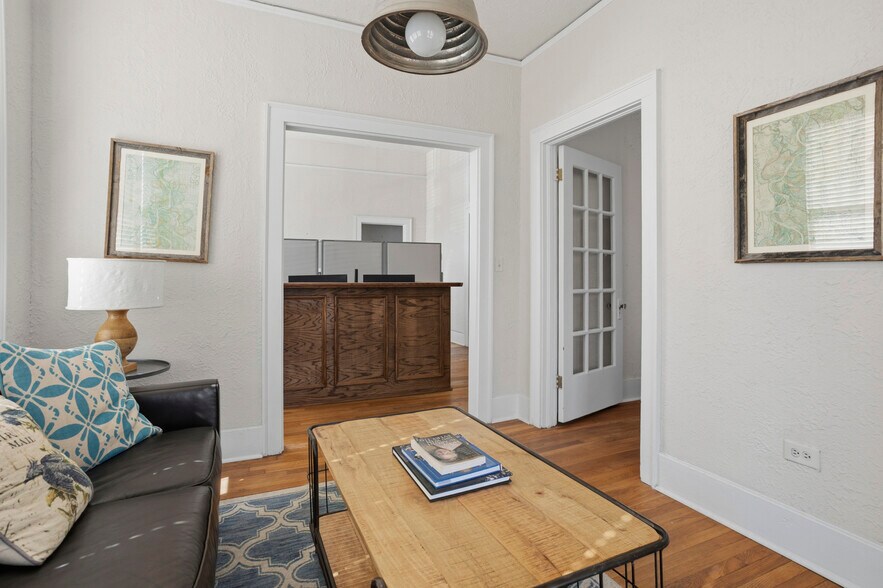 More Photos Of 629 Jefferson St, Jackson Office For Sale