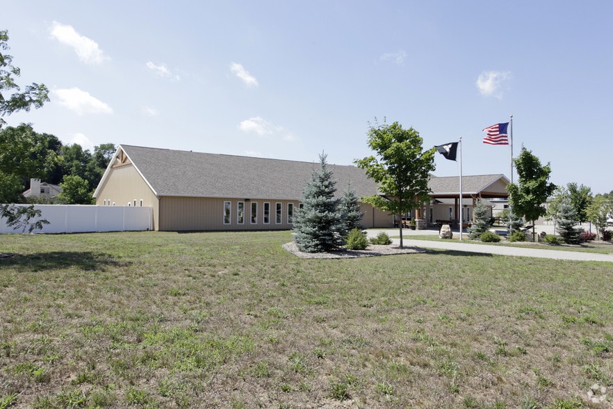 Primary Photo Of 330 Rockford Park Dr, Rockford Lodge Meeting Hall For Sale