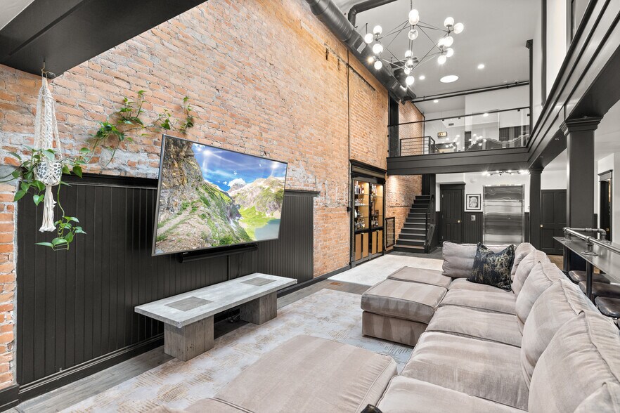 More Photos Of 30-50 2nd St E, Kalispell Office Residential For Sale