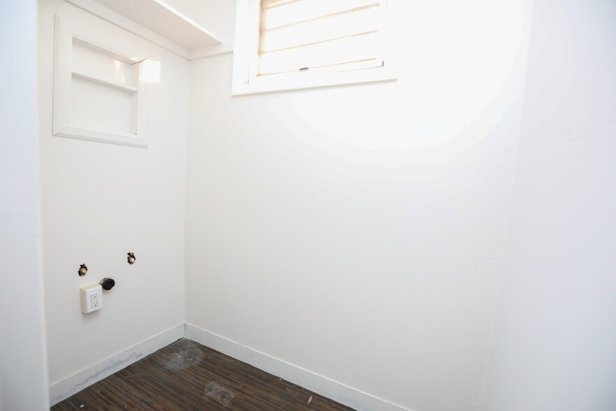 More Photos Of 190 Broadway, Port Ewen Apartments For Lease