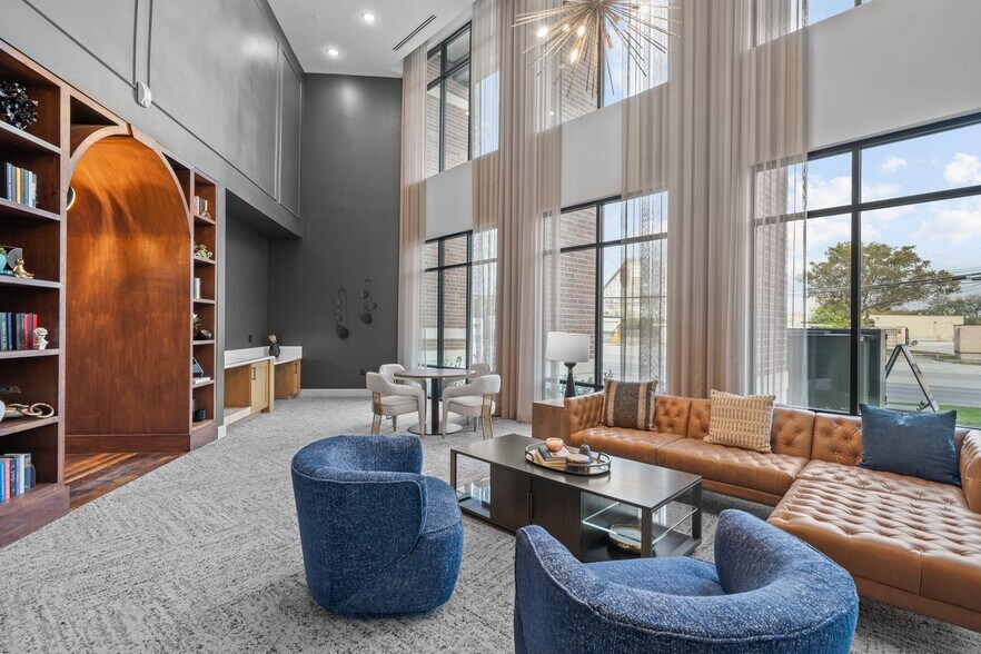 More Photos Of 760 Airport Blvd, Austin Apartments For Lease