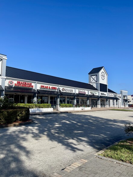 More Photos Of 5135 International Dr, Orlando Unknown For Lease