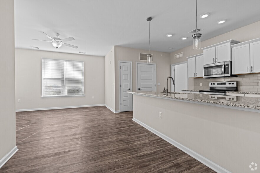 More Photos Of 3061 Godwin Blvd, Suffolk Multifamily For Sale