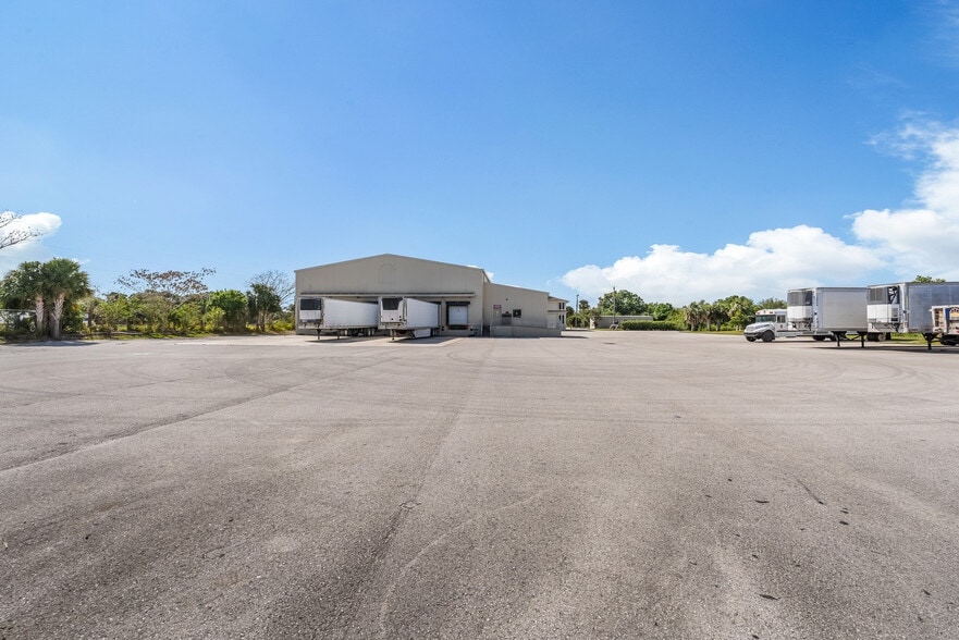 More Photos Of 2600 45th St, Vero Beach Food Processing For Sale